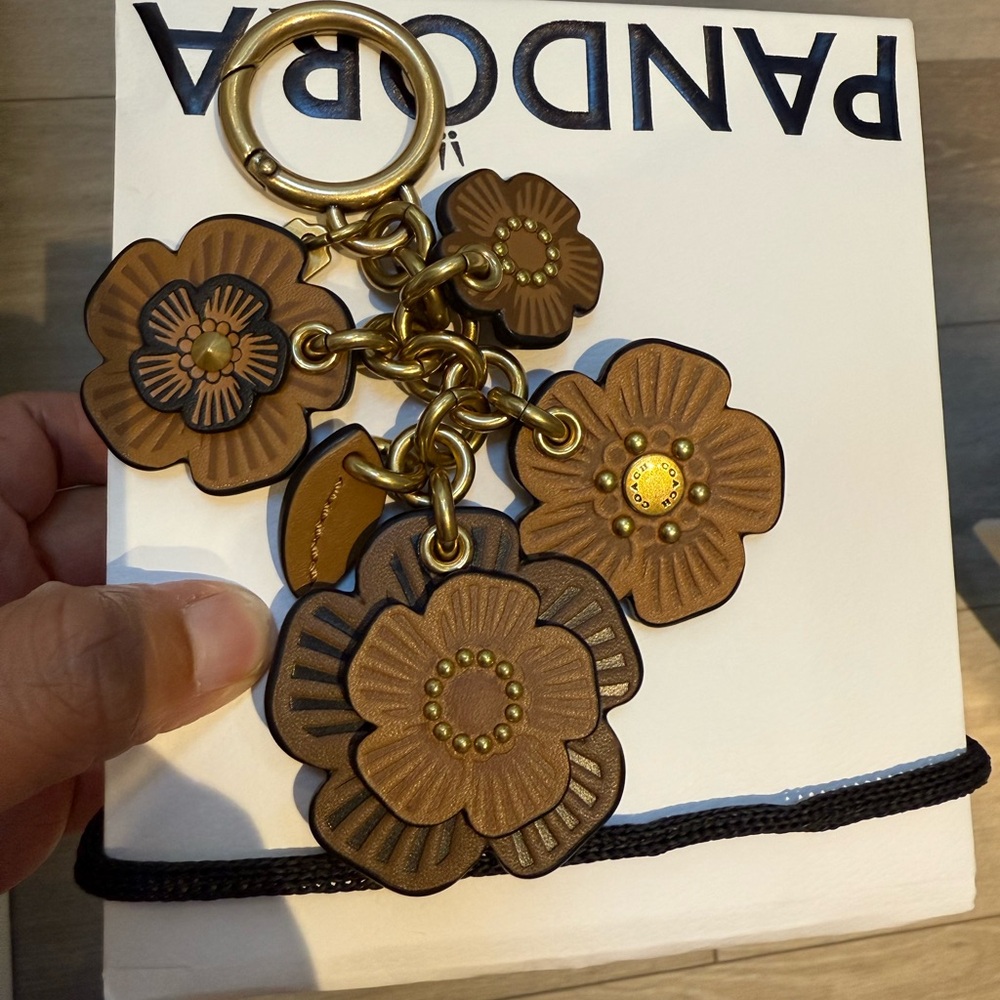Coach tea rose Flower Keychain charm